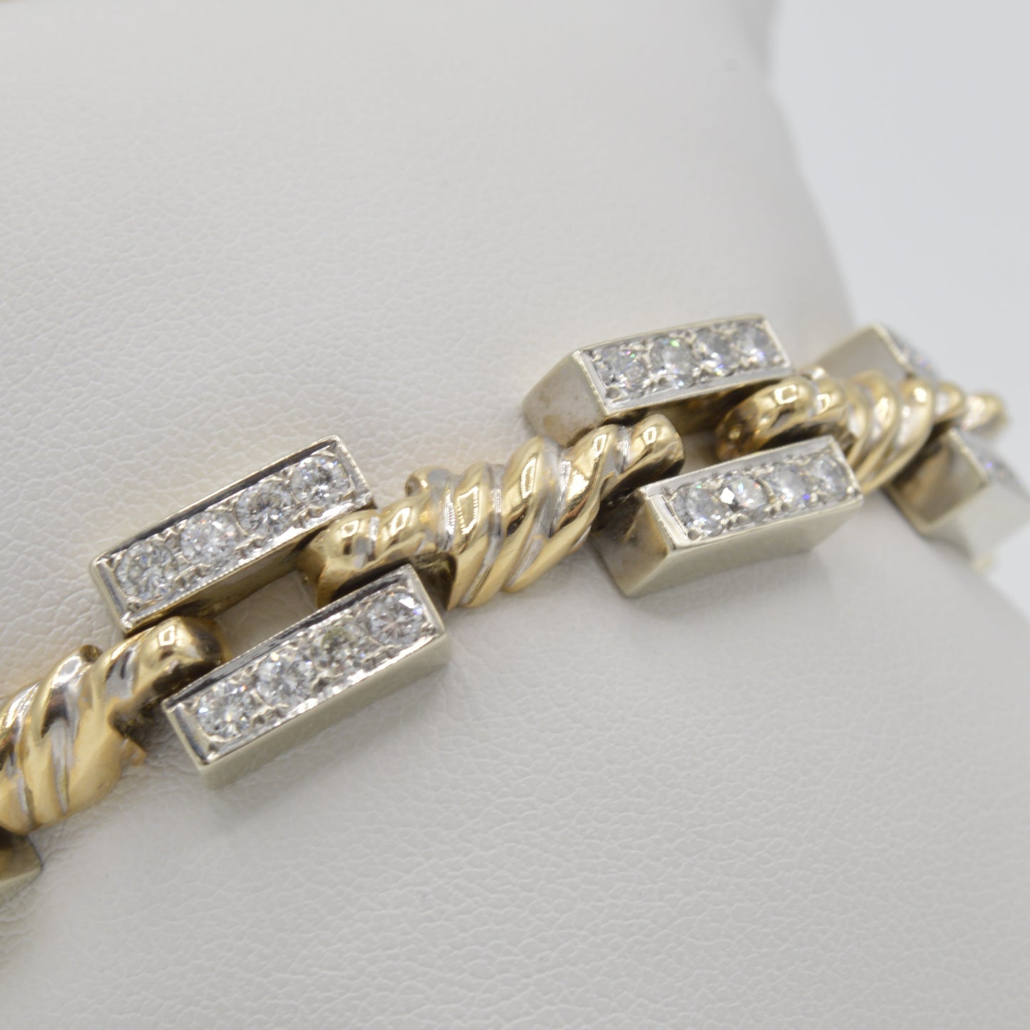 Brick'n Twist Bracelet