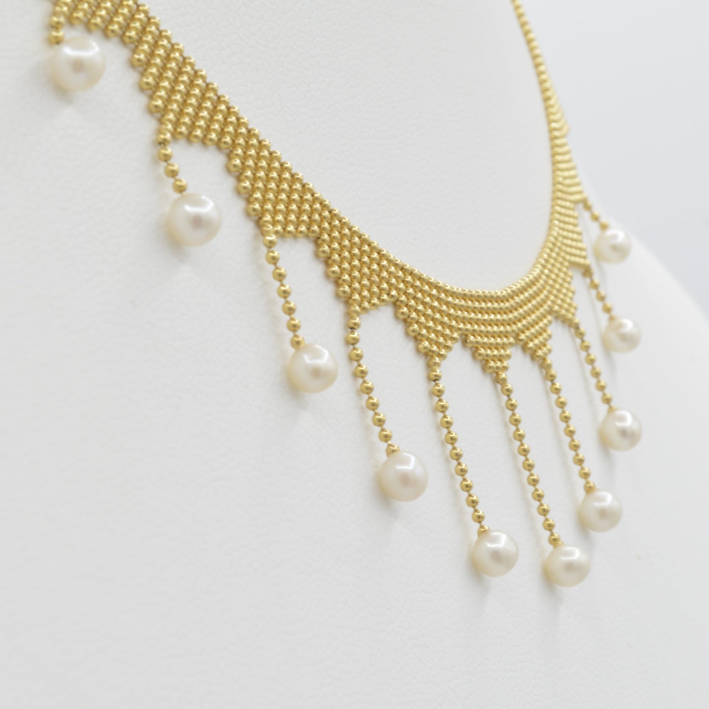 Pearl Dripping Collar