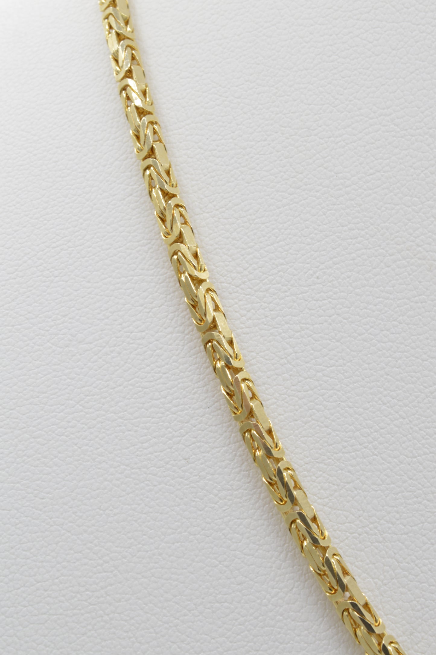Square Byzantine Chain