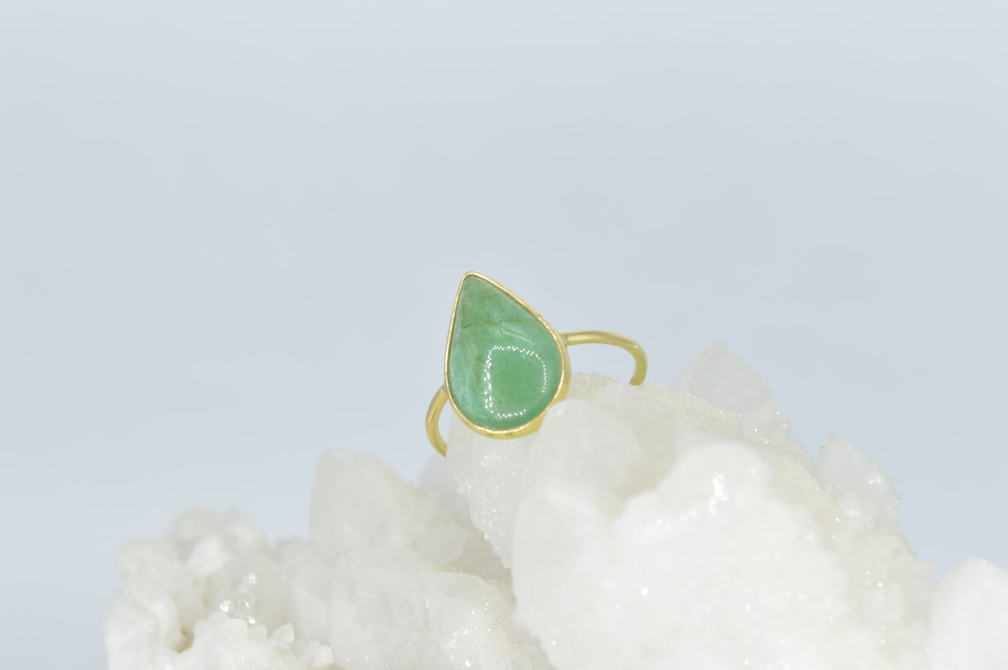 Emerald Teardrop Ring