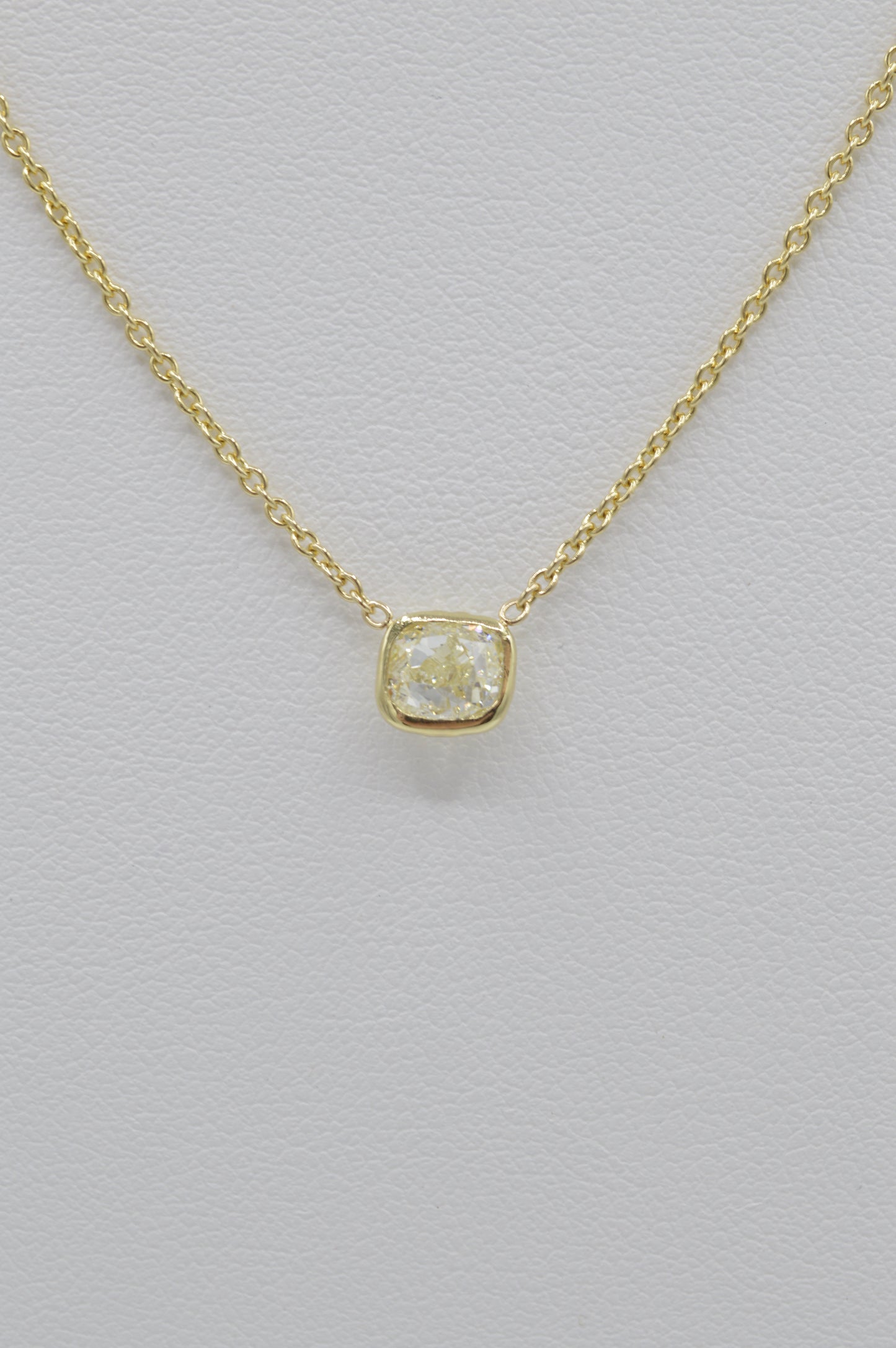 Yellow-Diamond Solitaire, 20"