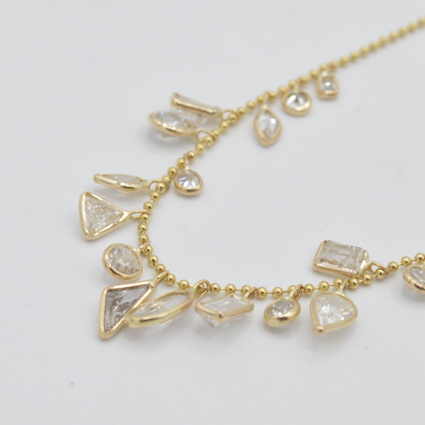Dainty Diamond Shapes, 15"