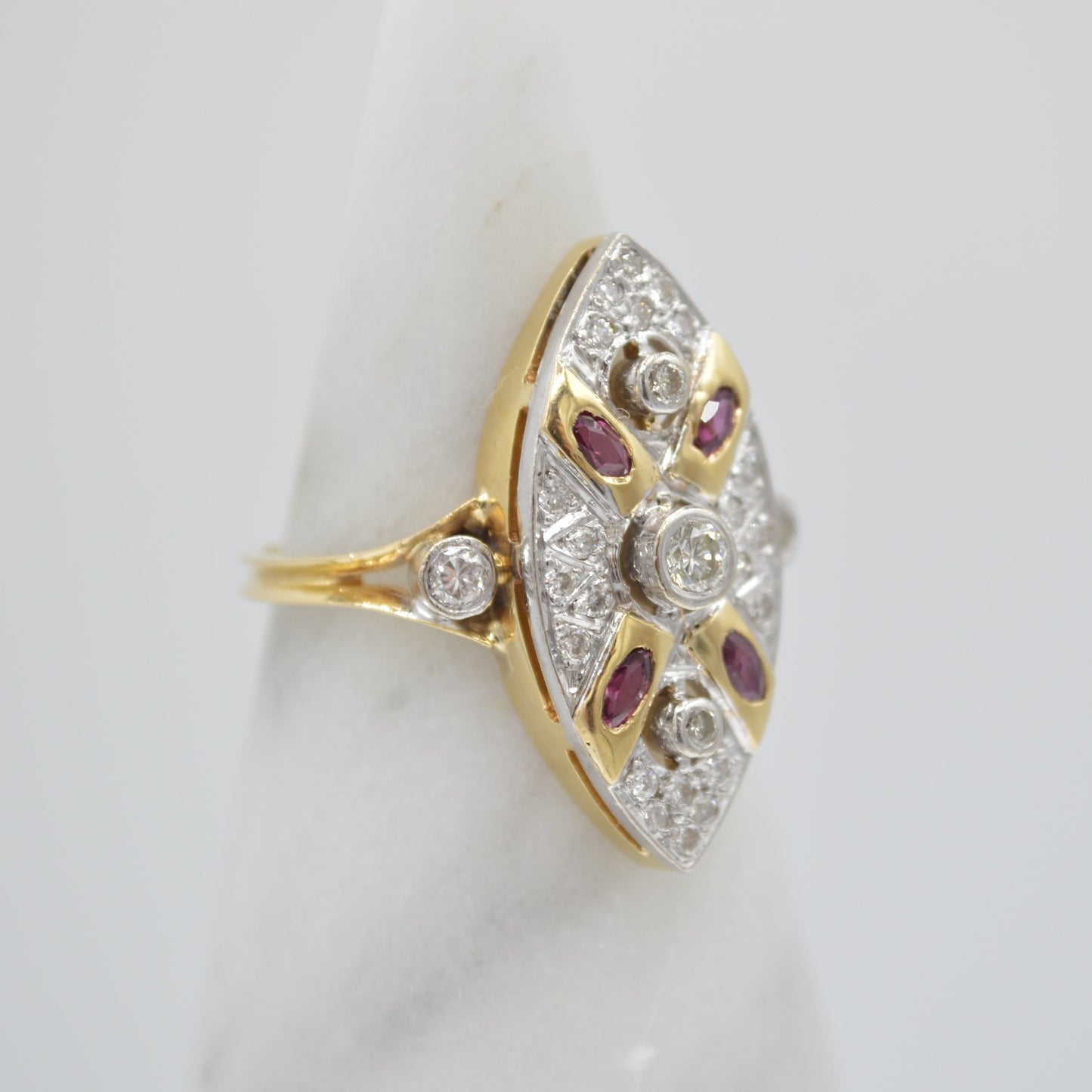 Aurora Navette Ring