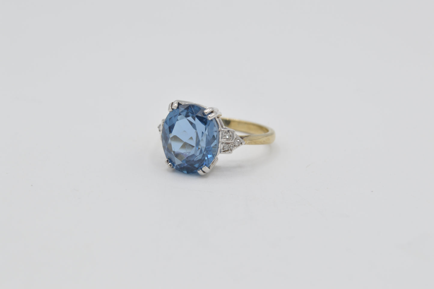London Blue Topaz Ring, 9k