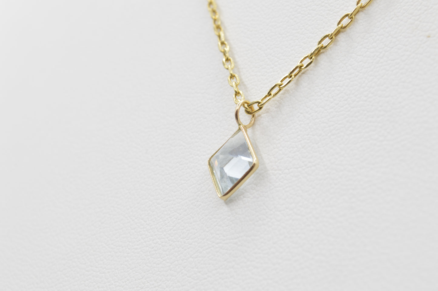 Dainty Aquamarine Necklace