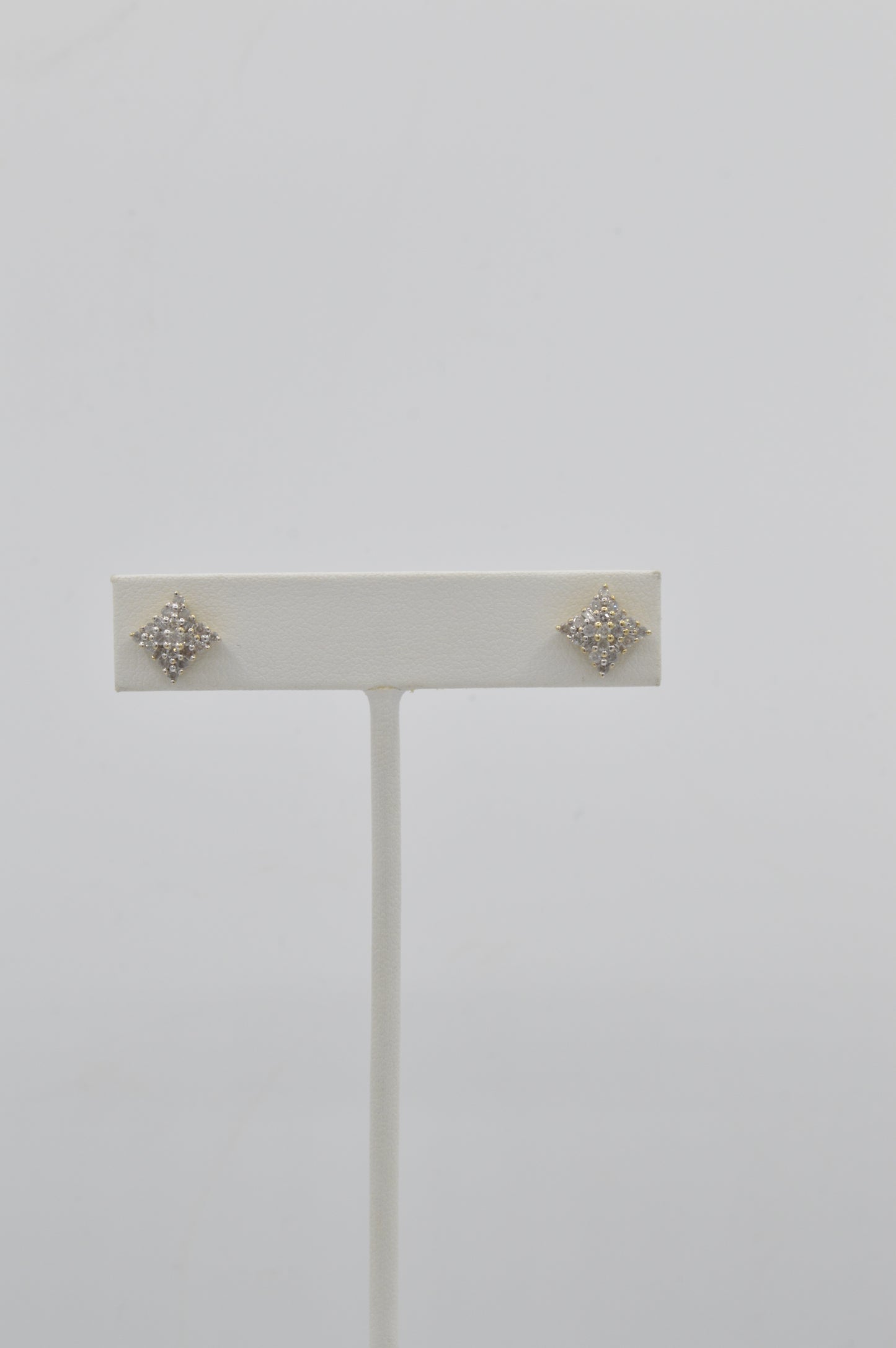Fire Burst Studs, 10k