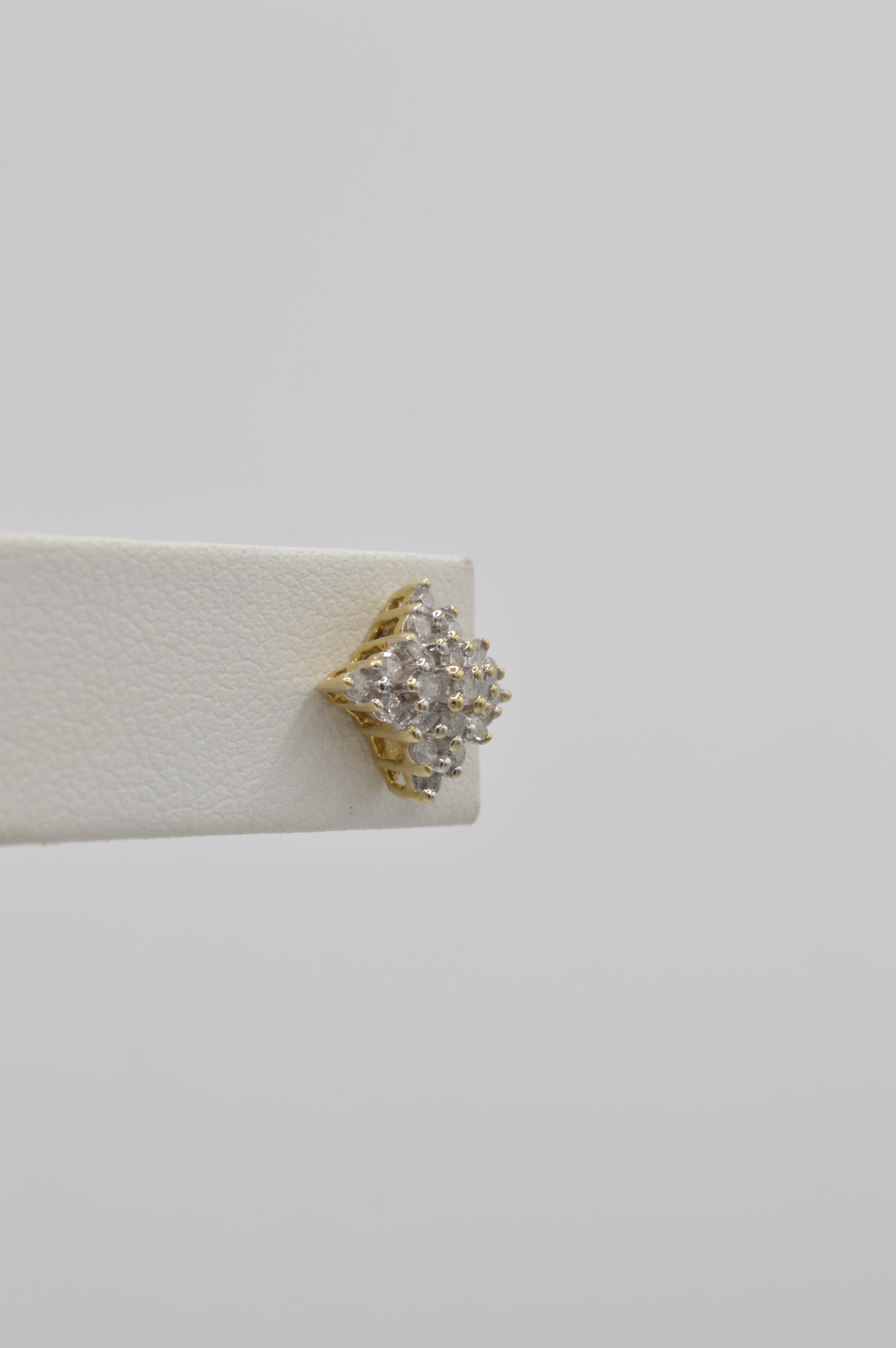 Fire Burst Studs, 10k