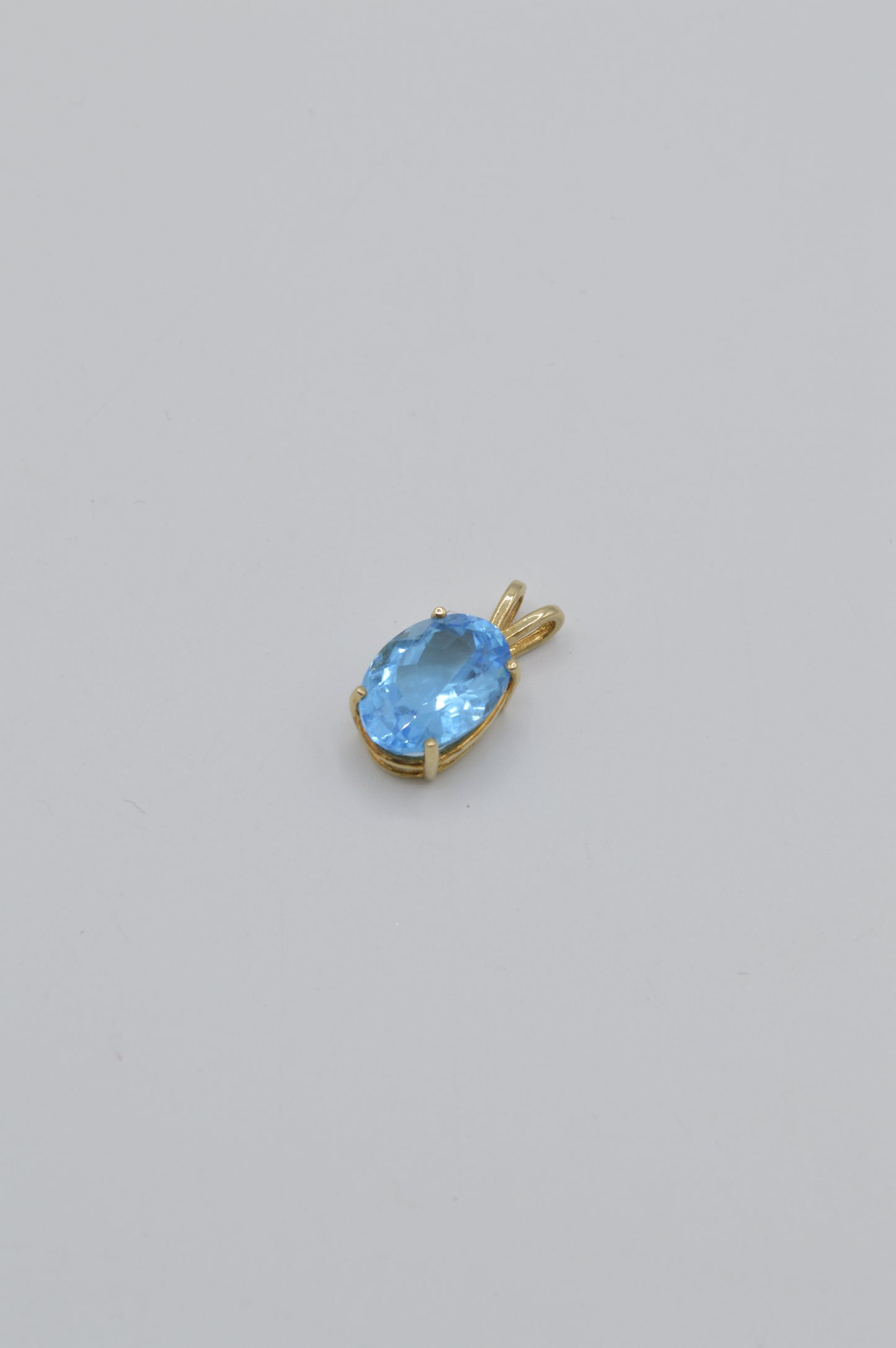 Blue Topaz Pendant, 14k