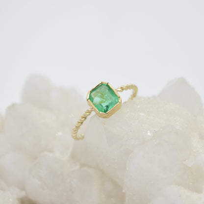 Simple Emerald Ring