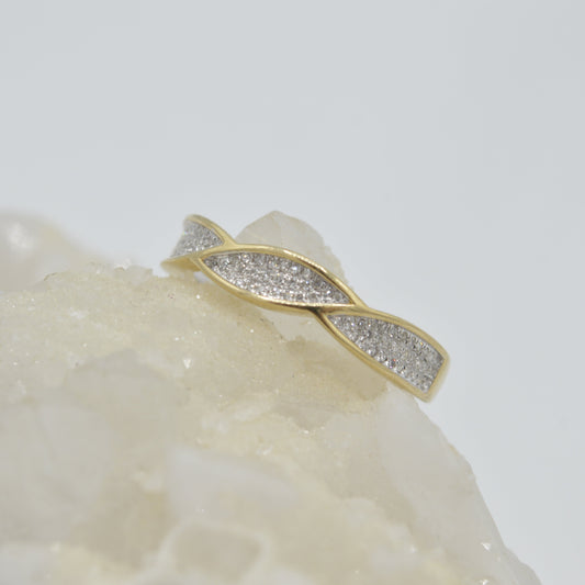 Pavé  Petal Band
